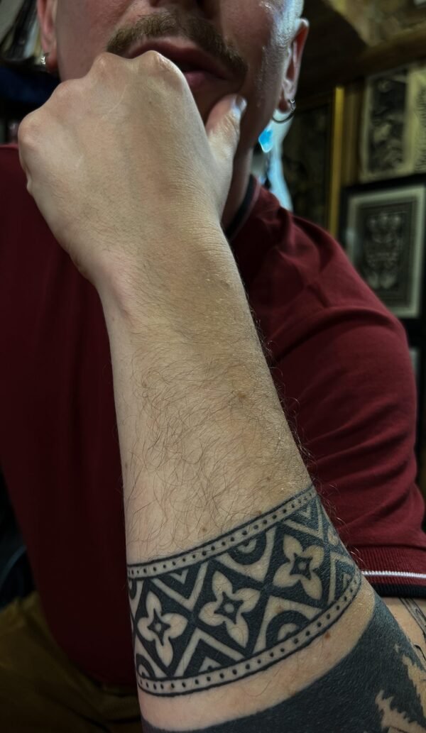 Tattoo by Aleksandrs Koļesņikovs, Rīgas Tinte