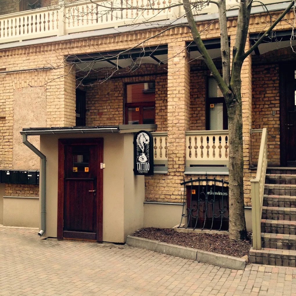 The entrance to Rīgas Tinte in the courtyard